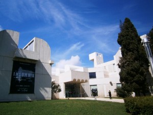 モンジュイックの丘に建つ「ミロ美術館」。テラスからバルセロナ市内が見渡せる