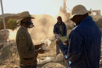 e462fc9df8495a9b9eecbd8f6c24ccf32